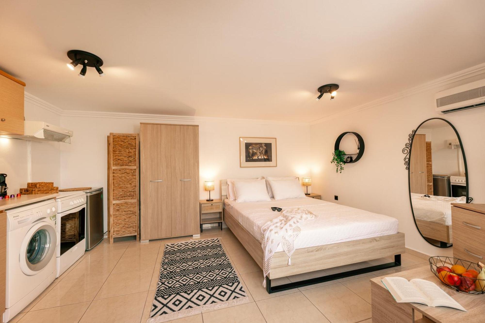 Pantheon Apartment Neos Marmaras Bagian luar foto